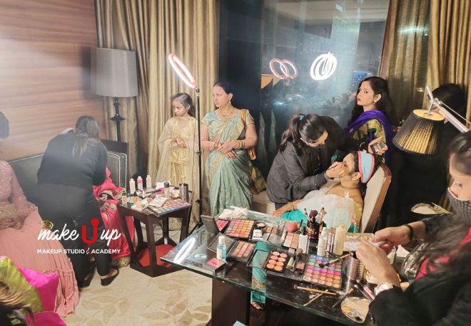 freelance makeup artist in delhi ncr